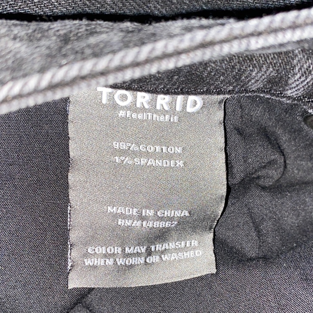 Torrid Black Cropped Mid-Rise Jeans - Picture 11 of 11